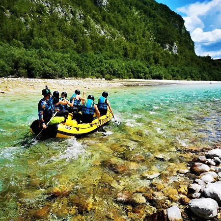 Socaland Apartmaji *