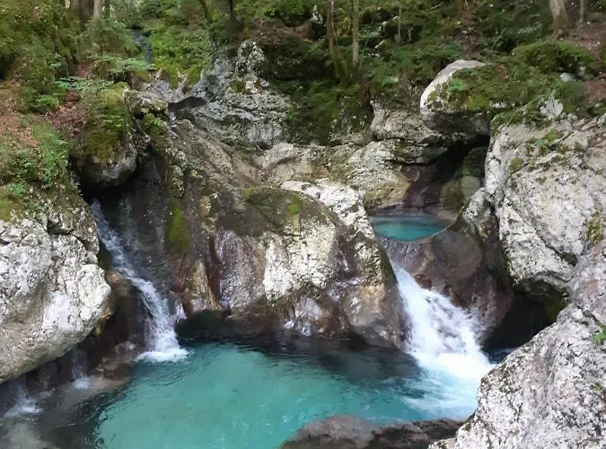 アパート Socaland Apartmaji Soča